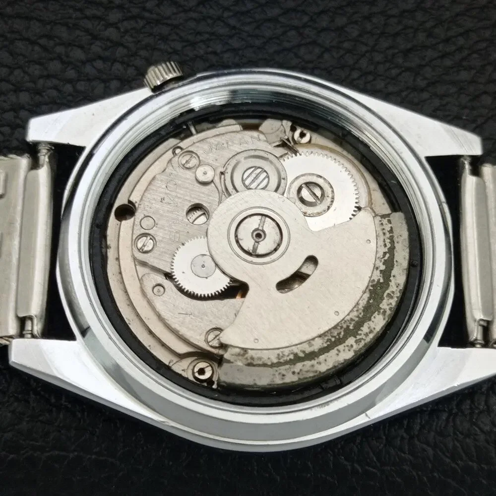 Vintage 1972 Seiko Automatic Mens Silver Watch W/daydate & Blue accents